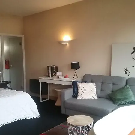 Le Flat Victoria -canal & Cathedrale -40m2 شقة *